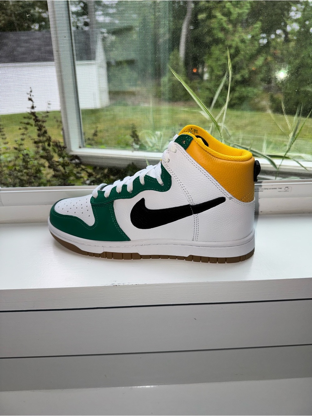 Nike High-Tops in White / Green / Yellow